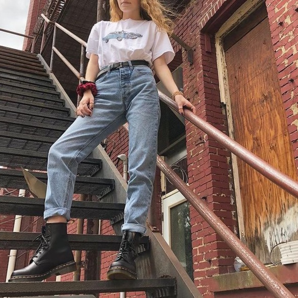 brandy melville light denim mom jeans